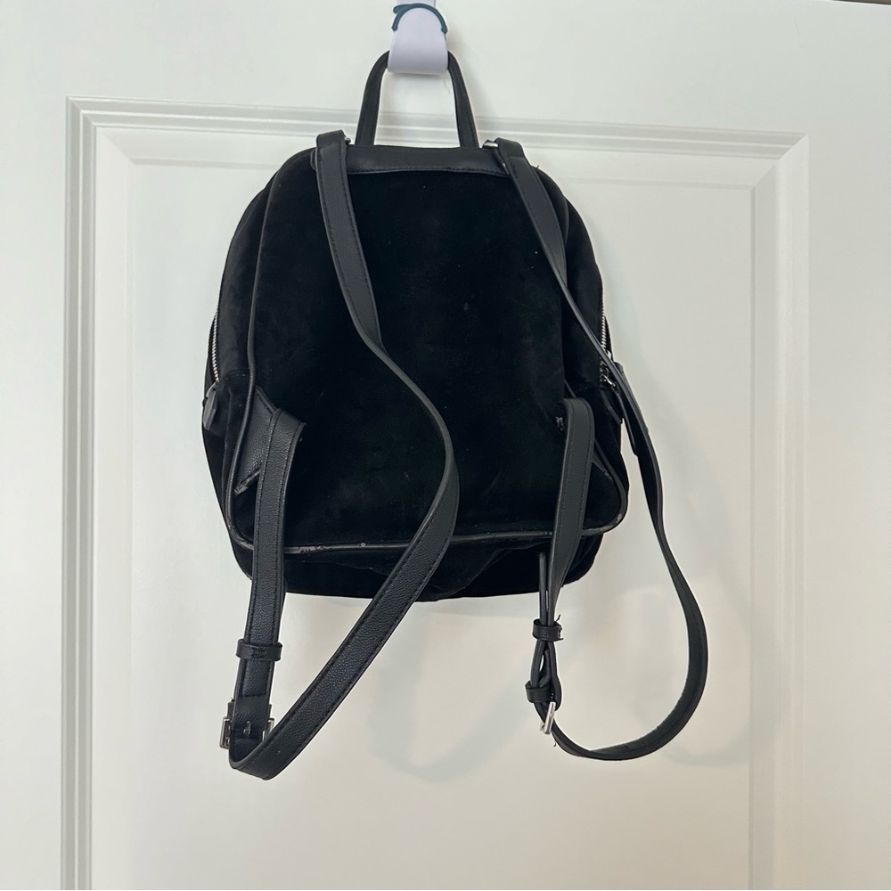 Guess Backpack - Picture 3 of 5